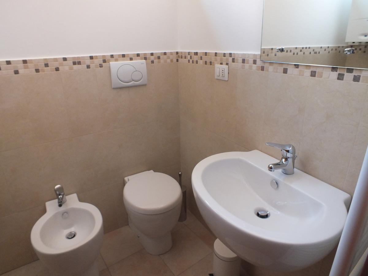 Il Torrione Bed & Breakfast Йези Екстериор снимка
