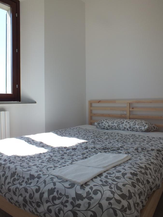 Il Torrione Bed & Breakfast Йези Екстериор снимка