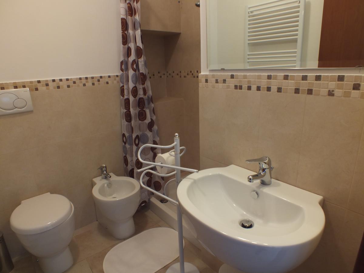 Il Torrione Bed & Breakfast Йези Екстериор снимка