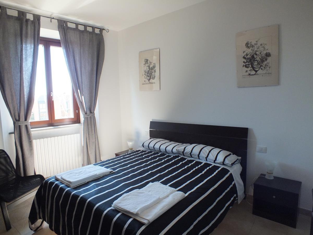 Il Torrione Bed & Breakfast Йези Екстериор снимка